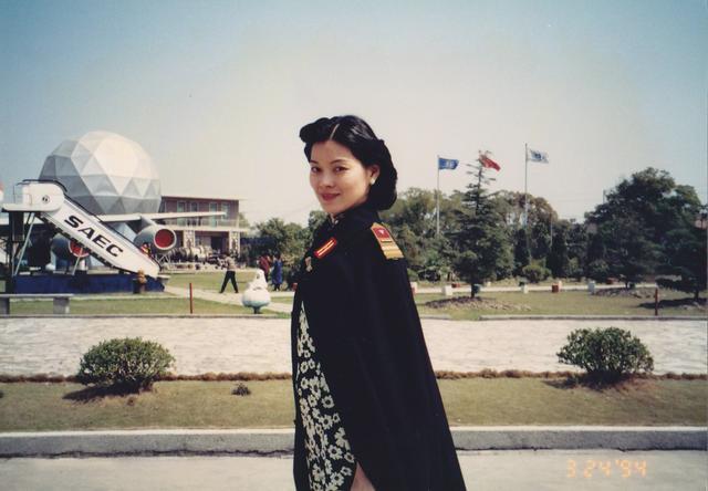 阿朱刘锦玲回眸瞬间,刘锦玲阿朱有多经典