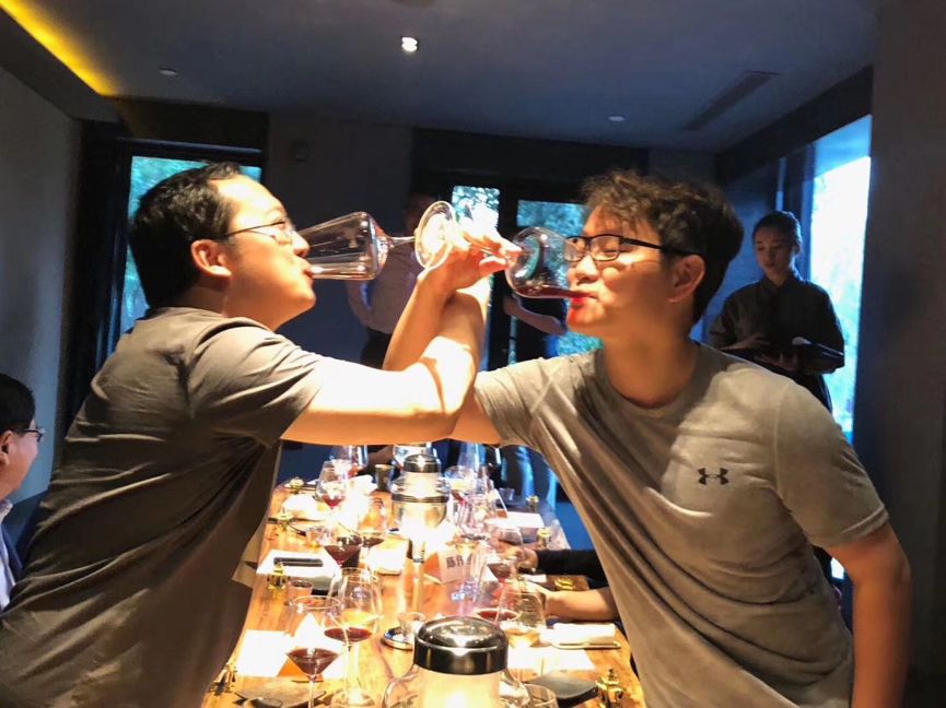 旧部叛逃、用户抗议、异常频发，*明徐**星如何陷入重重争议