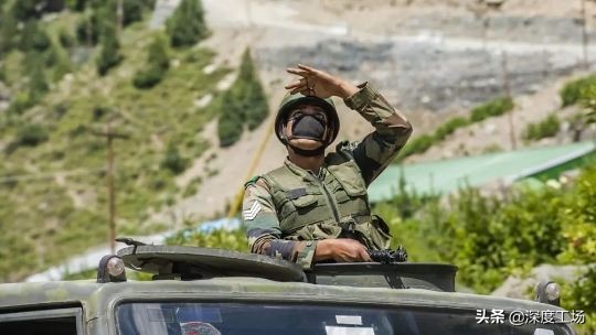 印度机枪打轻型装甲车,印度购买330辆t-90坦克