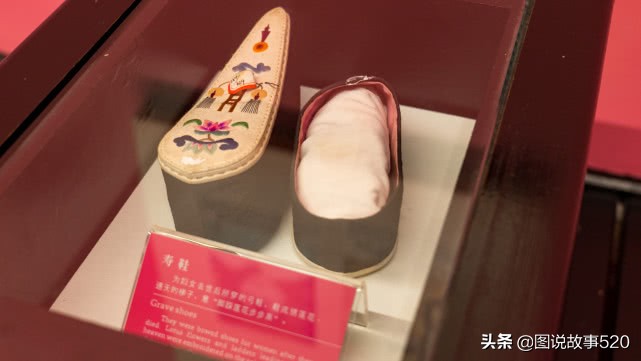 小脚一裹眼泪一缸,小脚三寸鞋