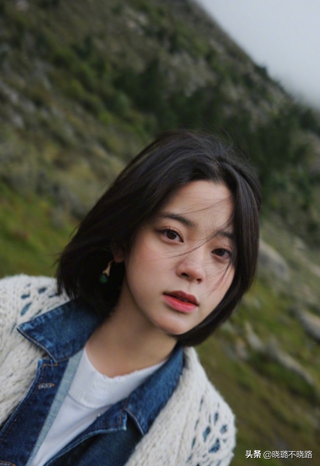 女人40岁以后还是化点淡妆好看,皮肤偏白适合怎么化淡妆