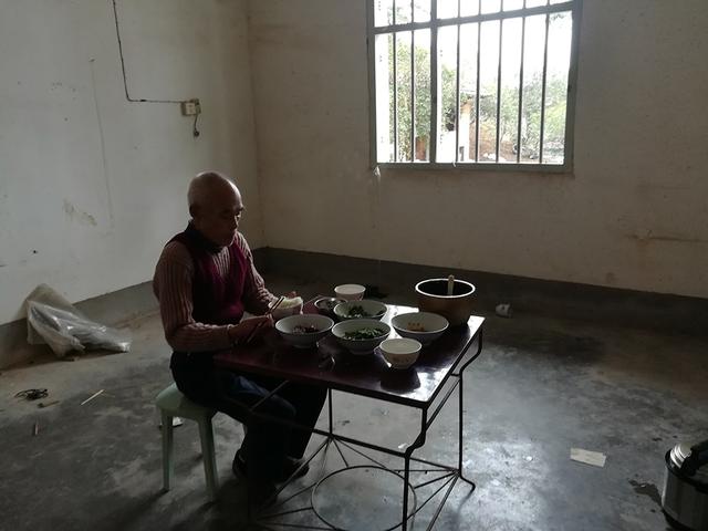 别了农夫,别了司徒雷登全文阅读