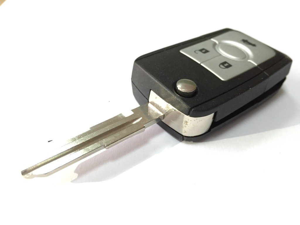 车钥匙锁后备箱里怎么办车门已锁,车钥匙放后备箱后备箱关不上