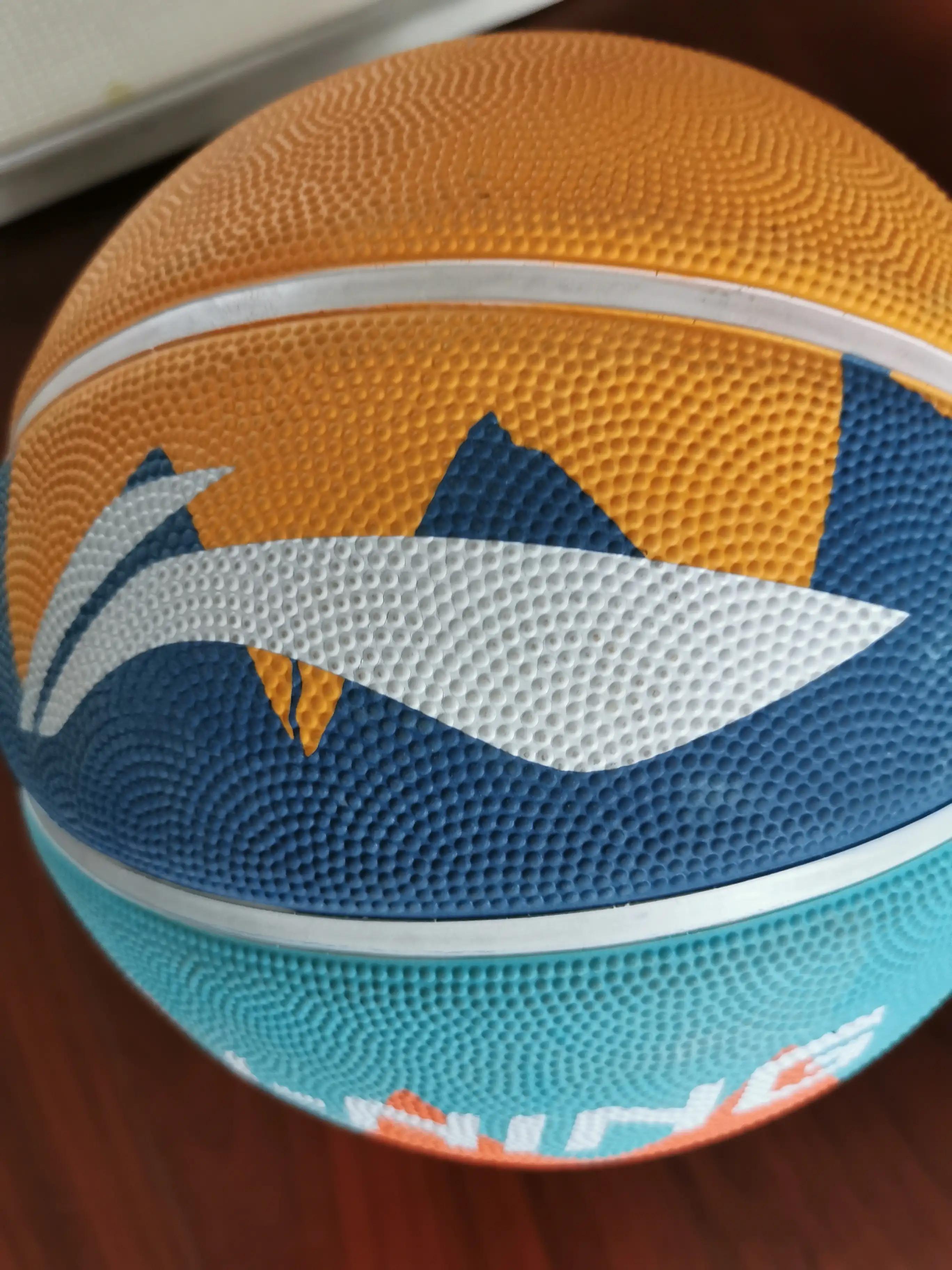 幼儿园老师拍球带孩子走,幼儿园里老师让我们拍球