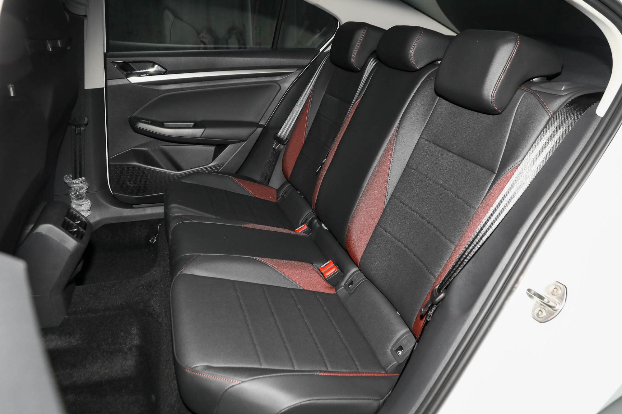 在爸妈的支持下提车,1.5t宝来提车