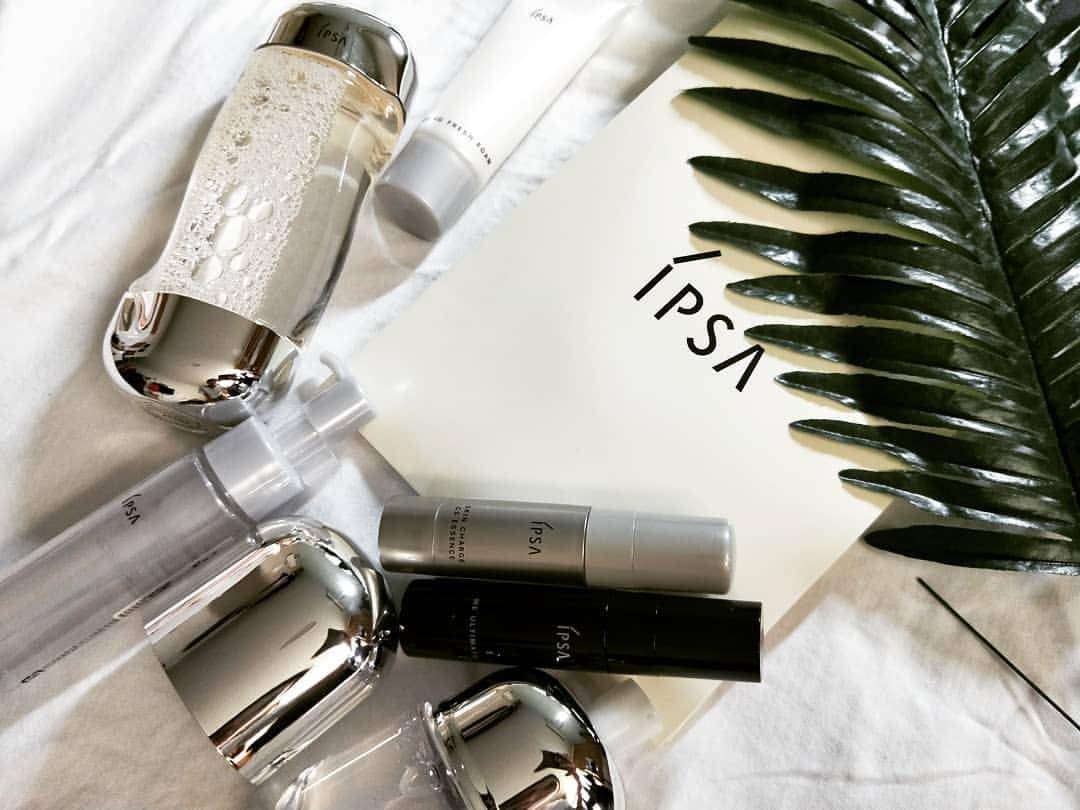 干燥肌肤该如何正确的补水保湿,修护干燥敏感肌肤的产品