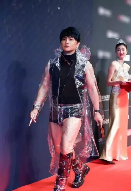 男生最讨厌的穿搭第一名,男生最令人讨厌的穿搭