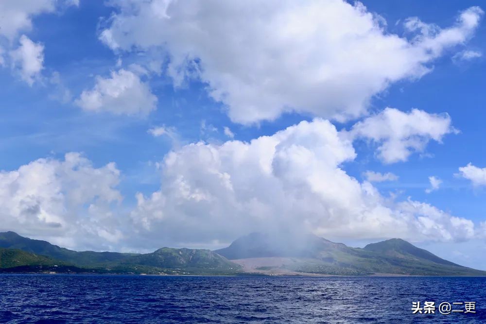 他35岁裸辞，搭顺风船环游世界，网友：还可以这么玩？