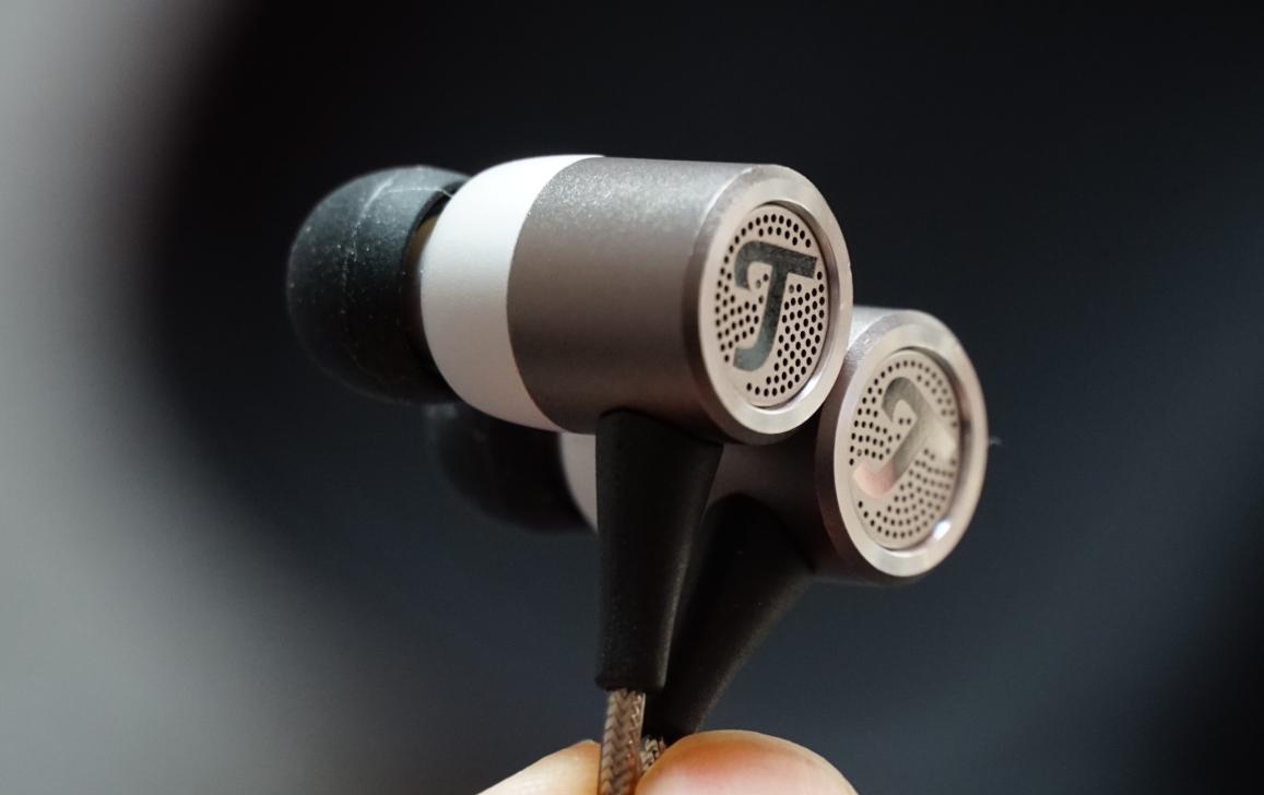 同价位森海塞尔和索尼选哪个,森海塞尔百元耳机跟千元耳机对比