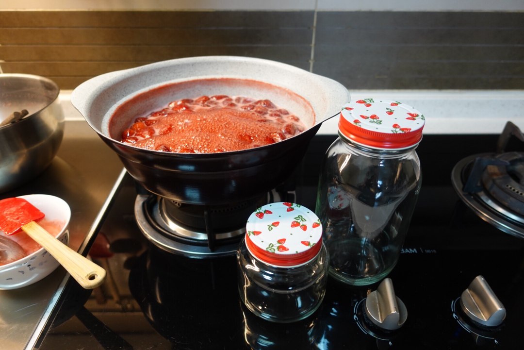 不添加防腐剂的草莓酱,在家做草莓酱儿童型