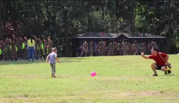 读道分享｜只有120亩的庄园，依靠自然+营地教育，每年游客超十万