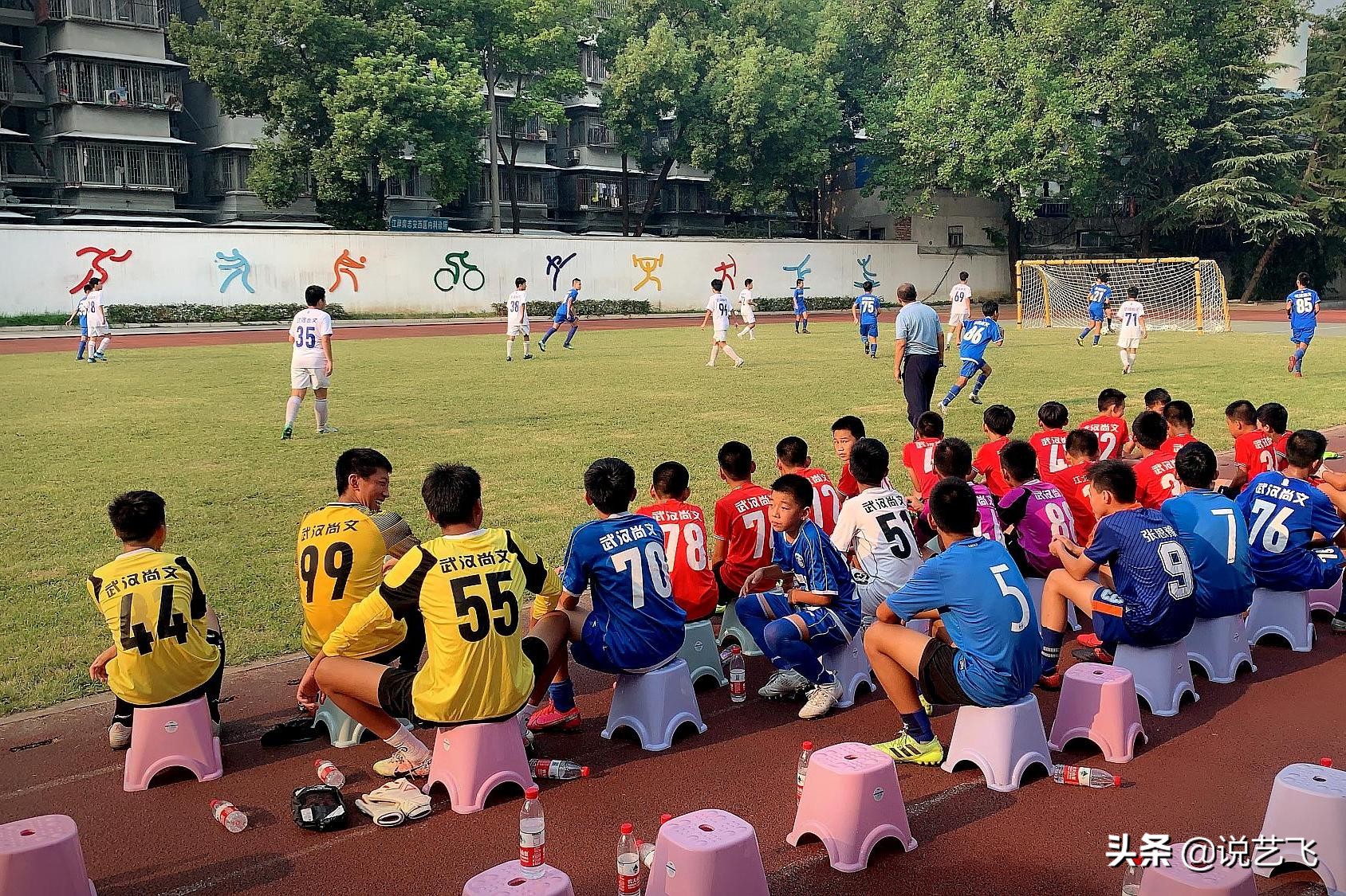 国足郑斌视频,郑斌踢足球