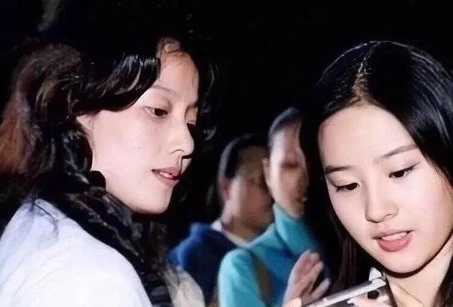 大美女刘晓莉：为了女儿刘亦菲，放弃了事业，丢掉了婚姻