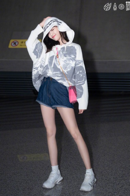 假期出游怎么穿搭衣服好看,出游最百搭的穿搭