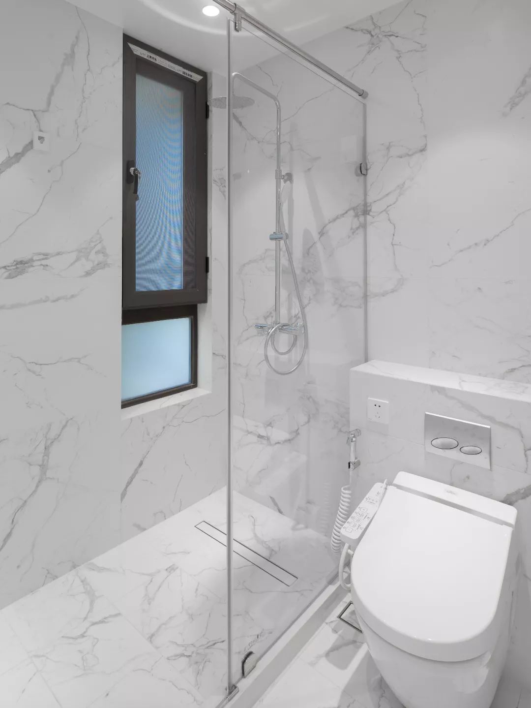 壁挂马桶卫生间装修效果图,恩仕壁挂马桶卫生间