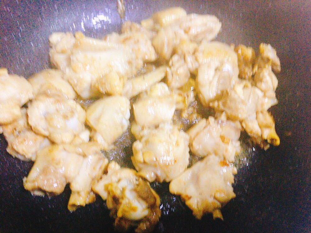 竹笋怎么做好吃又简单家常做法,番茄豆腐竹笋焖鱼的做法大全家常