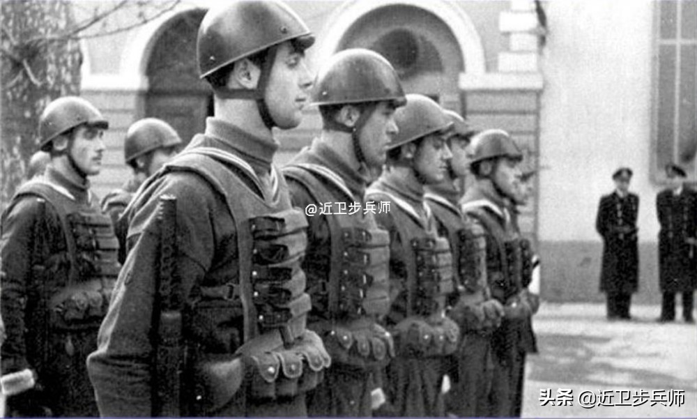 二战意大利单兵装备大全,二战各国伞兵武器
