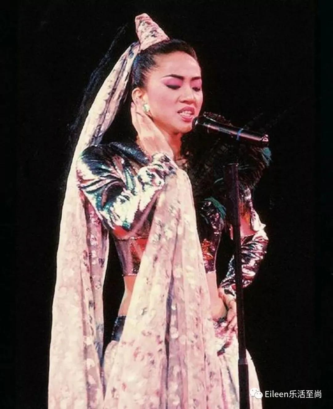 强捧成天后？未婚带女的她究竟如何成为大女主？