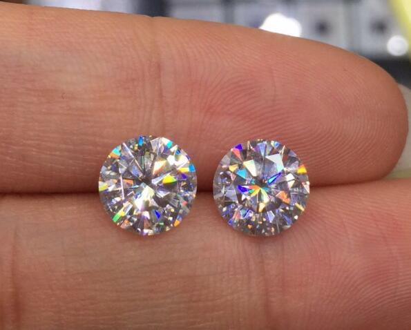 莫桑钻和锆石都是人工合成的吗,莫桑钻与锆石的实物对比