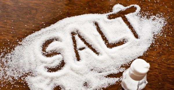 为什么小孩不能吃盐糖,不能吃糖的孩子有什么症状