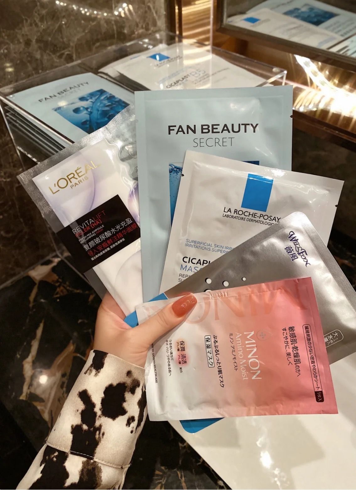 粉底液卡粉浮粉斑驳怎么办,unny粉底液干皮怎么涂不卡粉浮粉