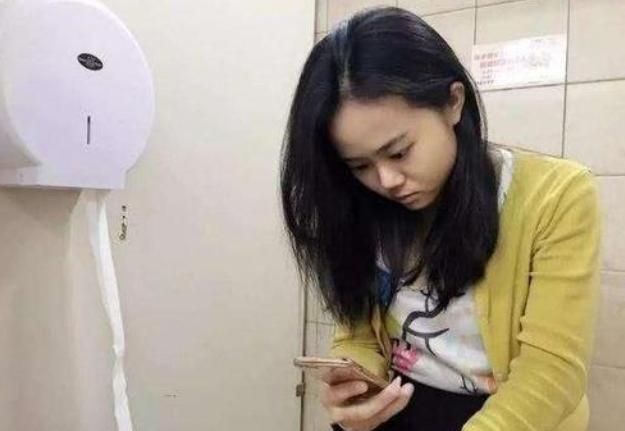 孕期上厕所会挤压到胎儿吗,孕妇走路多了会导致胎儿缺氧吗