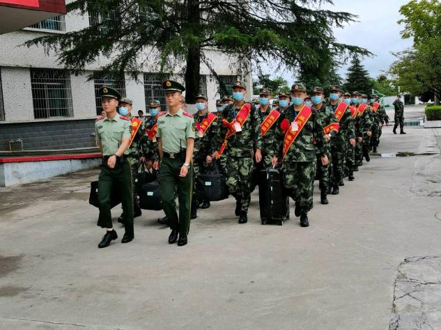 贵阳*警武**：喜迎新兵入营，迈向军旅征程第一步