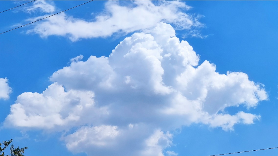 阜阳蓝让我看到了家乡的宏伟壮观的蓝图！