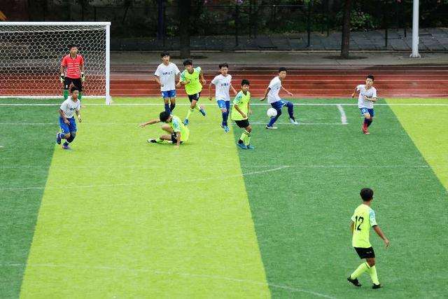 小孩的一场足球,可能会惹上一场官司