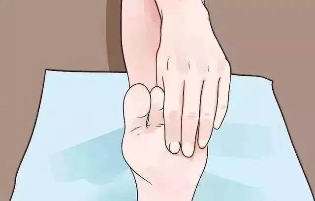 抽筋是什么原因引起的抽筋怎么办,着凉抽筋和缺钙抽筋的区别