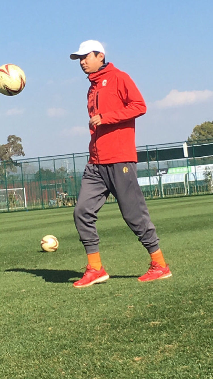 新华社谈中国足球青训,新华社点评恒大