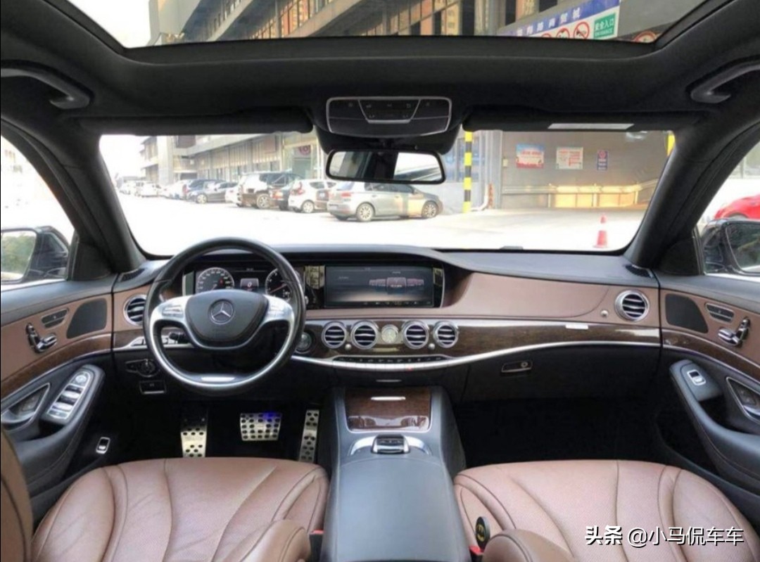 家庭年收入50万贷款200万,月入多少能买奔驰s350