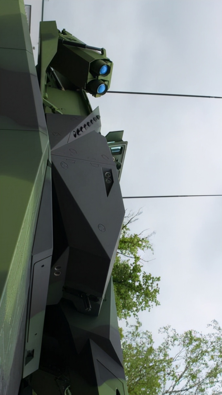 世界上防护能力最强的装甲车,最新山猫kf41步兵战车