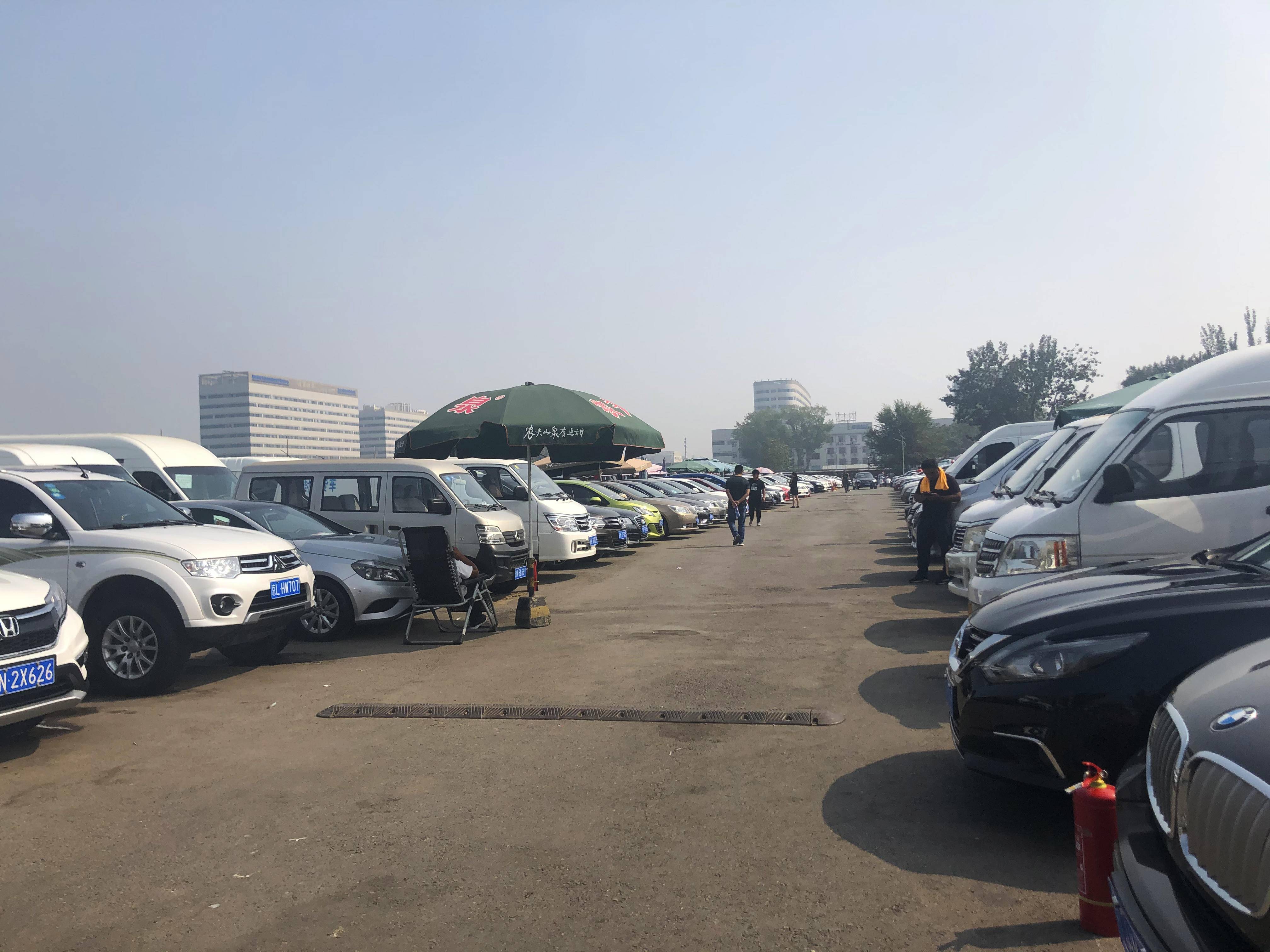 都说二手新能源车便宜为啥买不到,还有人说新能源车不靠谱吗