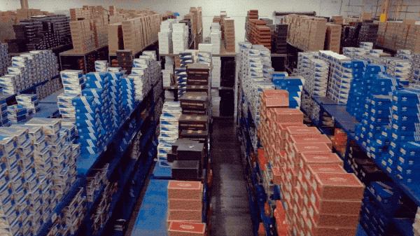 90后中国鞋王,中国90后在美国卖鞋