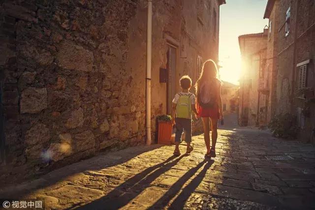 二胎的作文催泪感人,二年级我和弟弟作文