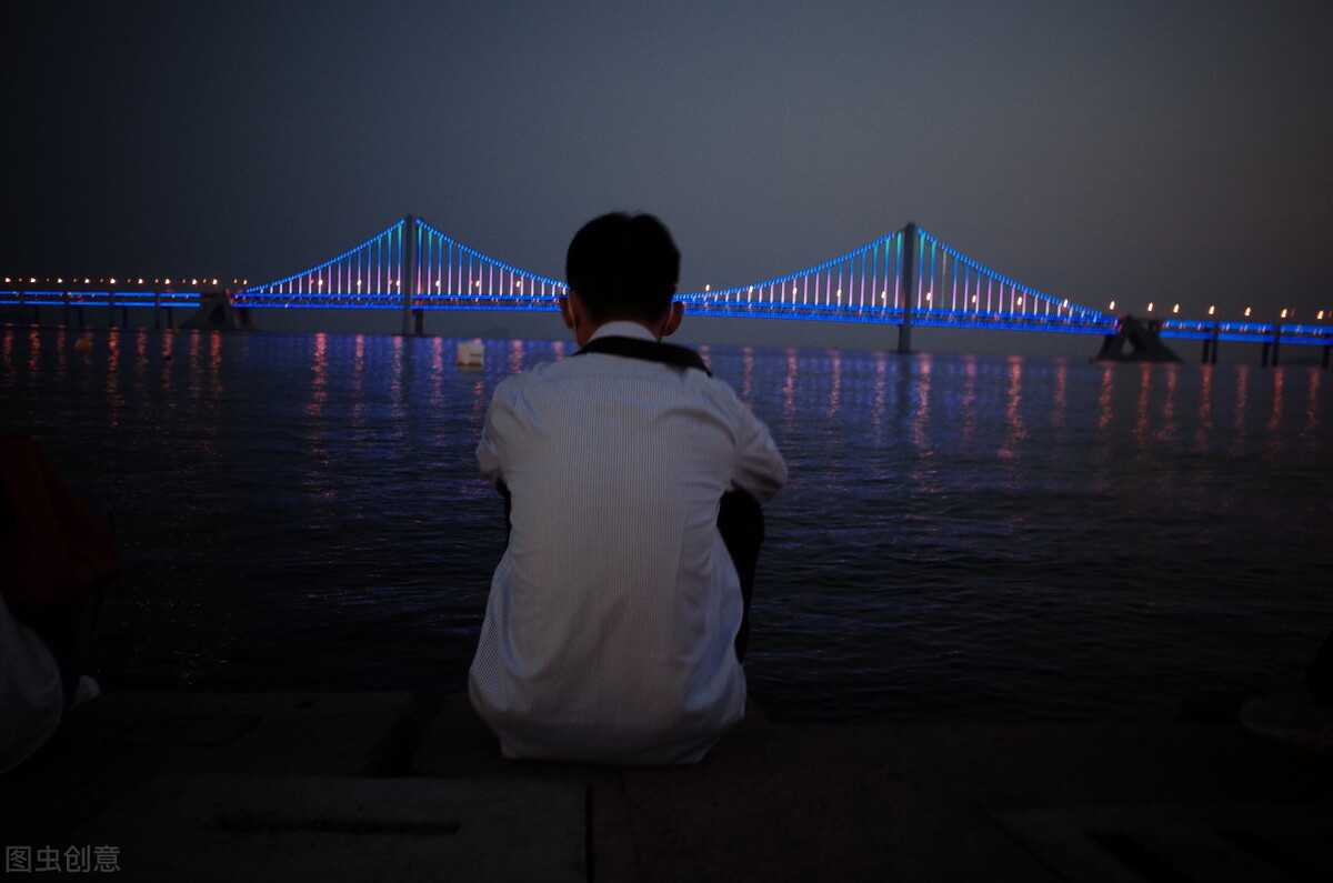 聊聊水瓶座的财运密码,聊聊水瓶座女生