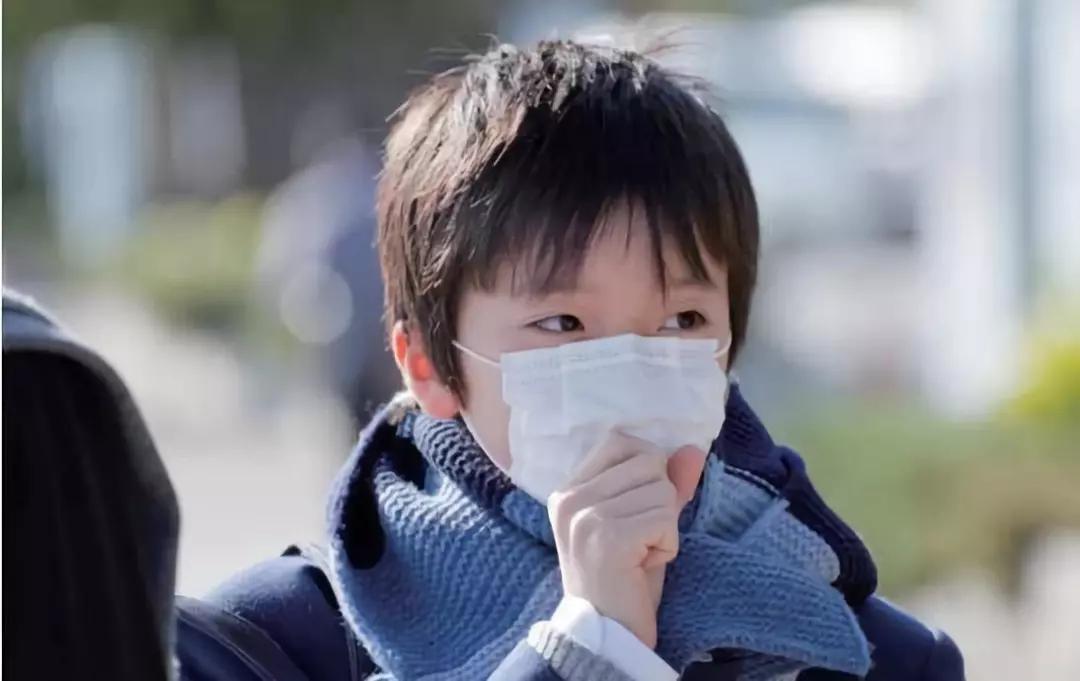 咳嗽喝氨溴索还要吃止咳药吗,孩子能一咳嗽就吃止咳药吗