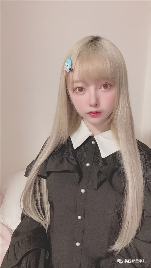 19岁少女整容成60岁大妈,女子花20w整容成网红脸