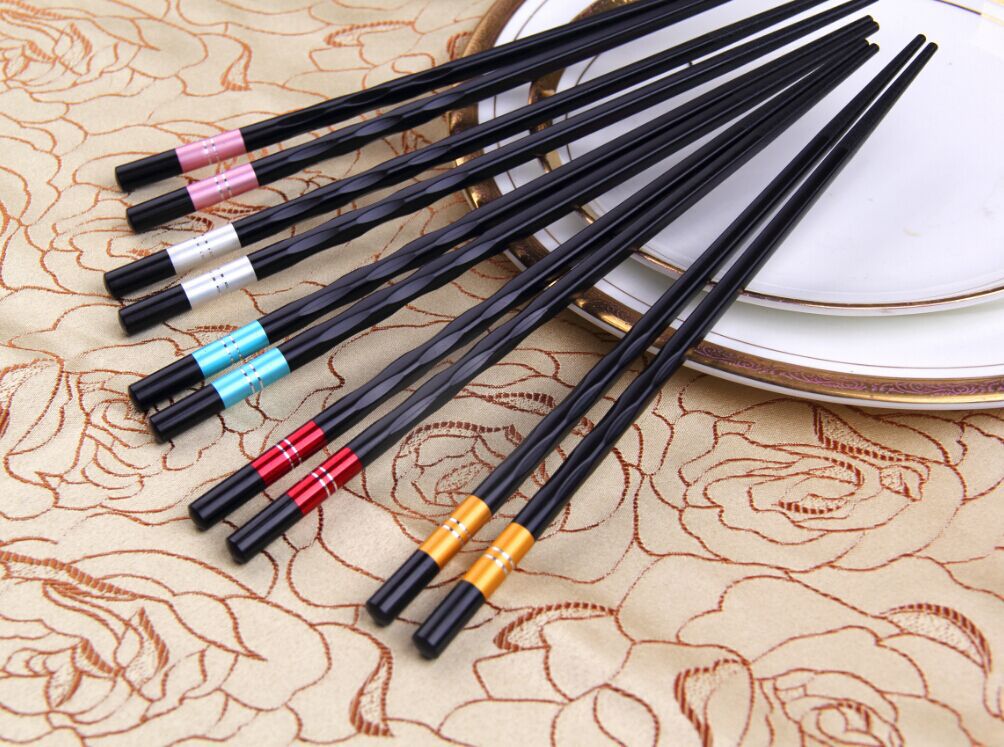 一次性杯子碗筷怎么选择,盖碗茶杯什么材质最好用