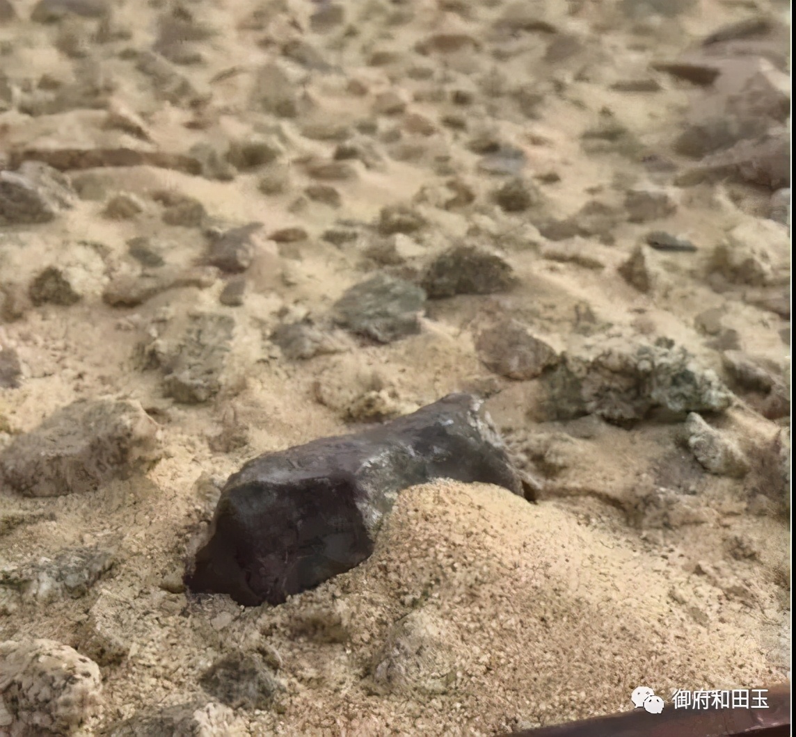 上周！这块来自*疆新**的石头拍出472万的天价！创历史新高