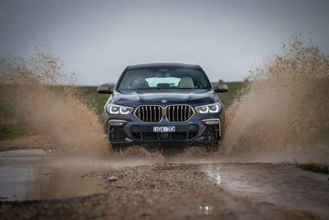 宝马x5和x6哪个更值得买,宝马x6二手车值不值得购买