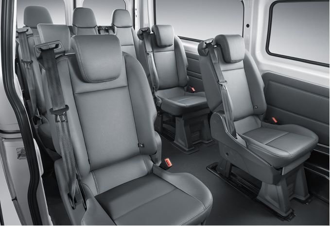 福特新全顺商旅版与新全顺的区别,福特新全顺商旅车有哪些配置