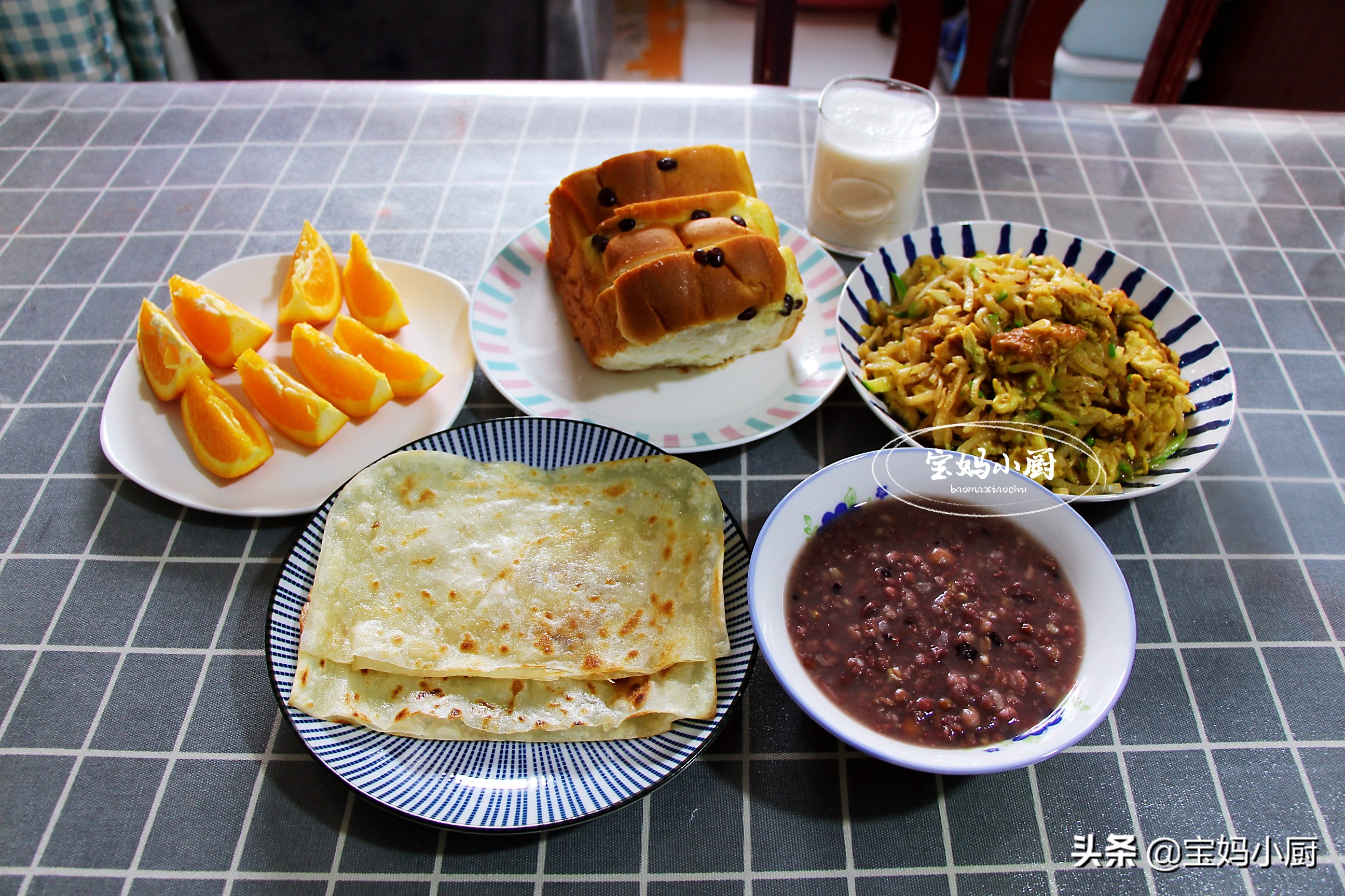 三口人中西混搭早餐，营养多吃着舒服，20分钟搞定，家人喜欢