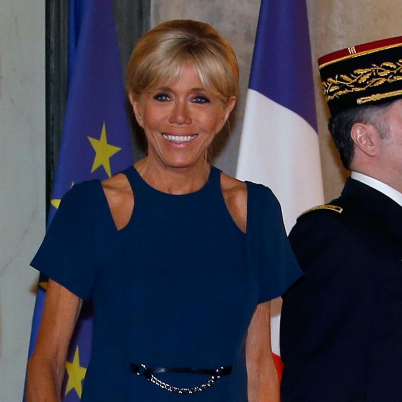 布丽吉特最新合照,67岁布丽吉特短裙装