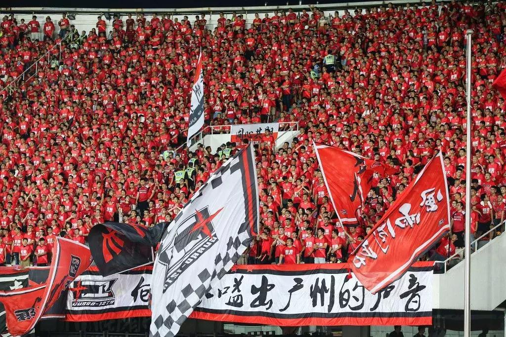 恒大足球亏损情况图表分析,连续2年亏损的st股