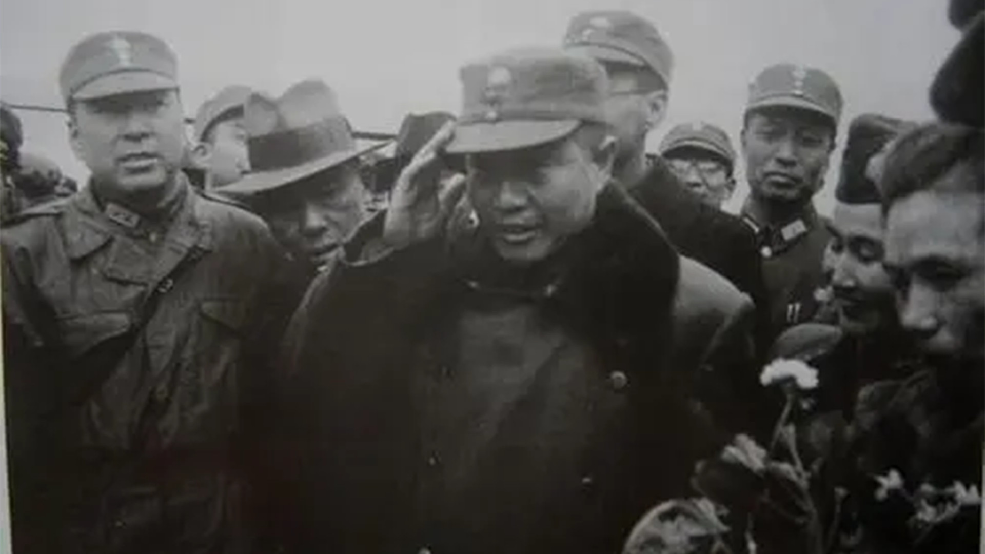 三大战役，毛主席用兵如神，197封电报赢了坐专机指挥的蒋介石