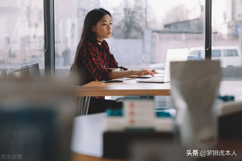 那些旅行博主是怎么做起来的,旅行博主都是怎么赚钱的