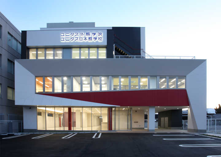 在日本读语言学校是一种什么体验,去日本读高中要先读语言学校吗