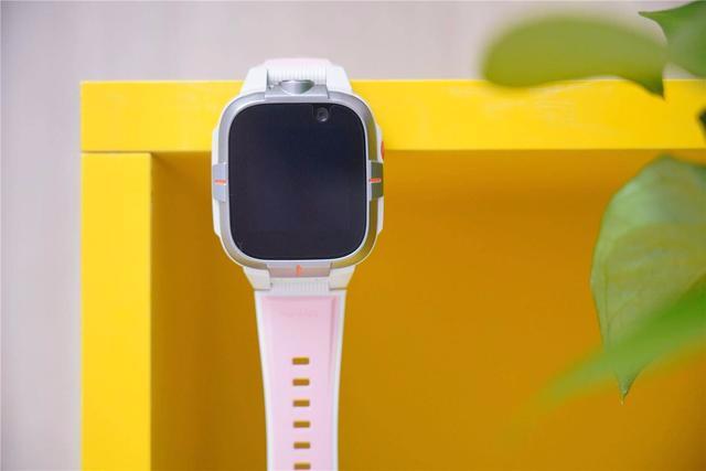 儿童电话手表家长不给他买,小寻电话手表z7与y2区别